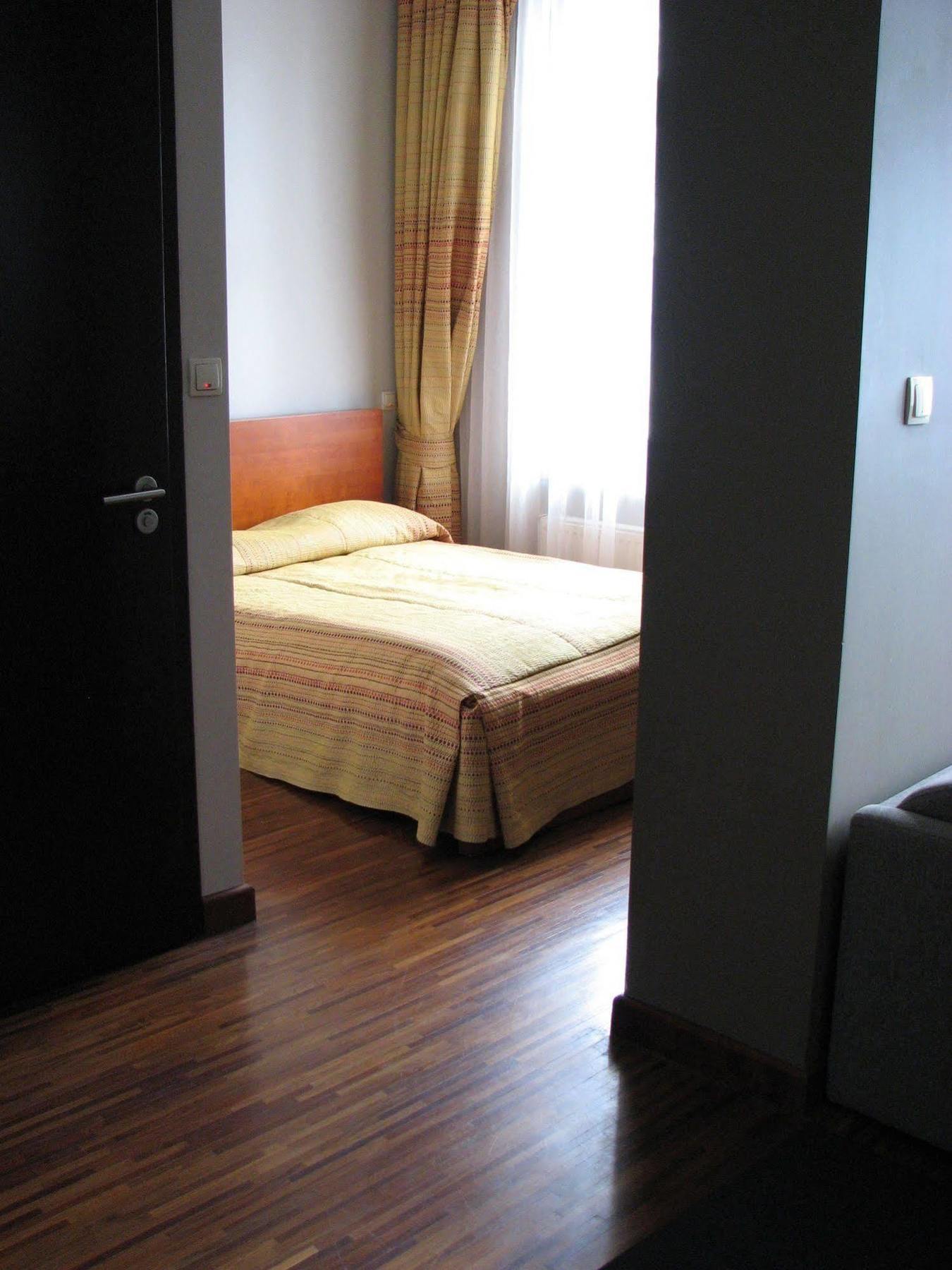 Home & Travel Лодзь Екстер'єр фото
